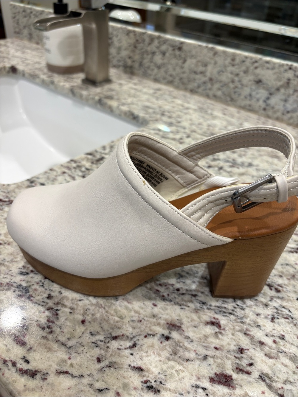 Universal Thread White Leather Slingback Clog with Wood-Look Heel